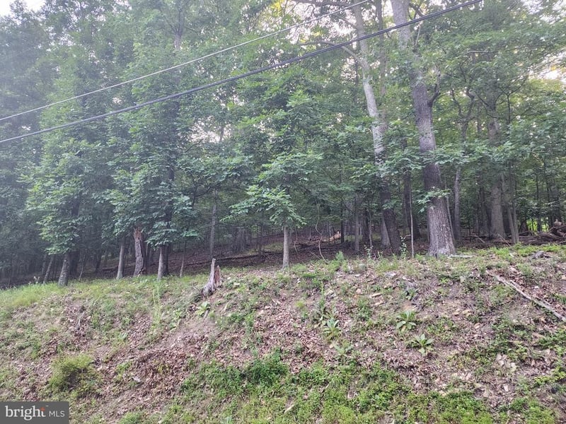 1881 Ridge Rd, Haymarket, VA 20169