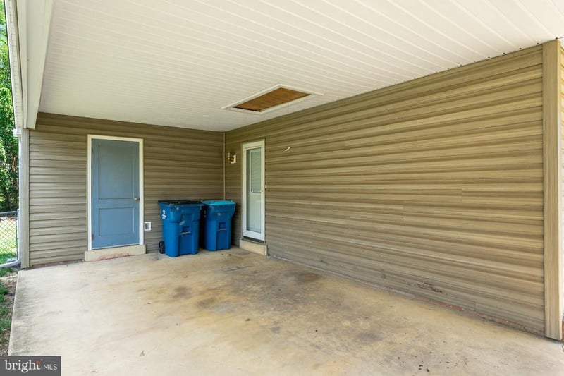 7826 Welch Ct, Alexandria, VA 22315