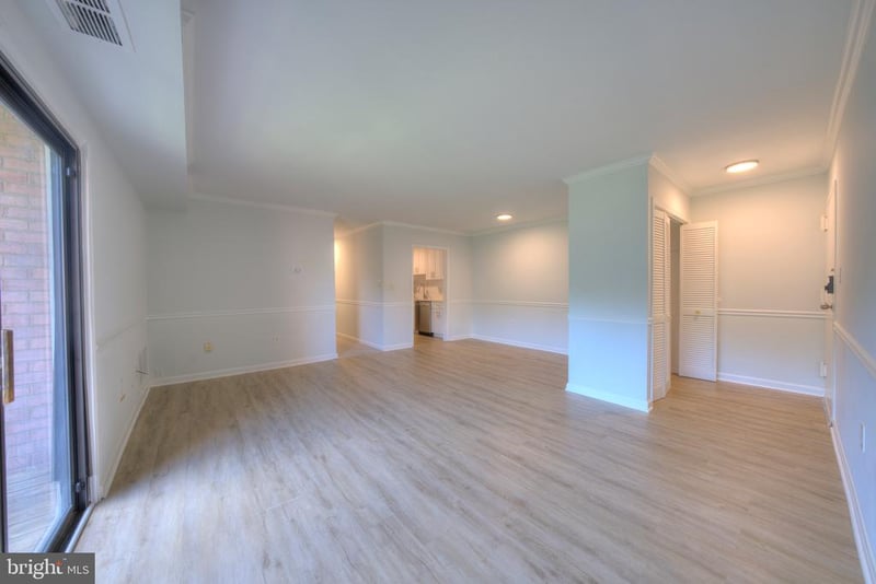 10725 West Dr #303, Fairfax, VA 22030