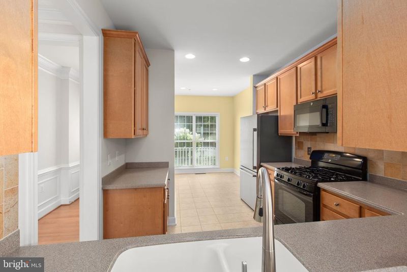 76 Denison St, Fredericksburg, VA 22406
