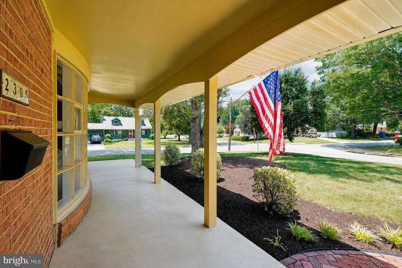 2305 Londonderry Rd, Alexandria, VA 22308