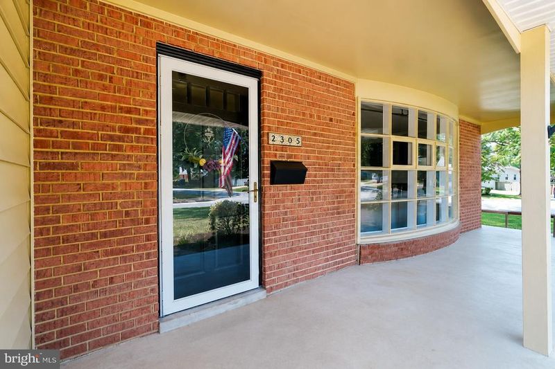 2305 Londonderry Rd, Alexandria, VA 22308