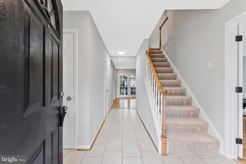 8422 Blevins Way Ct, Vienna, VA 22182