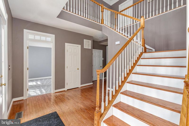 10012 Three Sisters Ct, Bristow, VA 20136