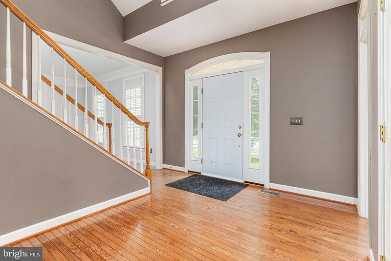 10012 Three Sisters Ct, Bristow, VA 20136