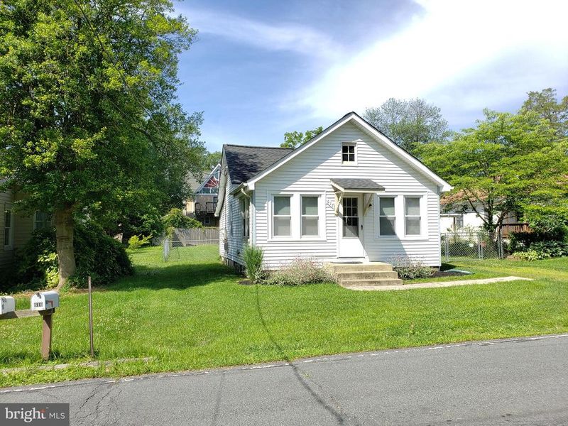617 E Marshall Ave, Deale, MD 20751