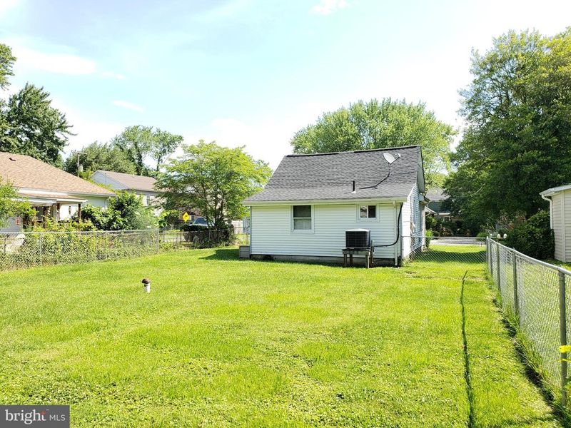 617 E Marshall Ave, Deale, MD 20751