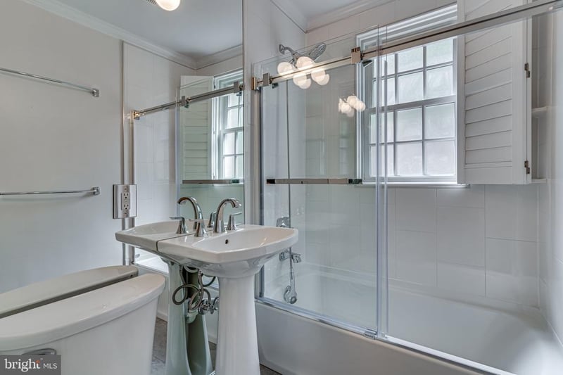 610 Bashford Ln #1313, Alexandria, VA 22314
