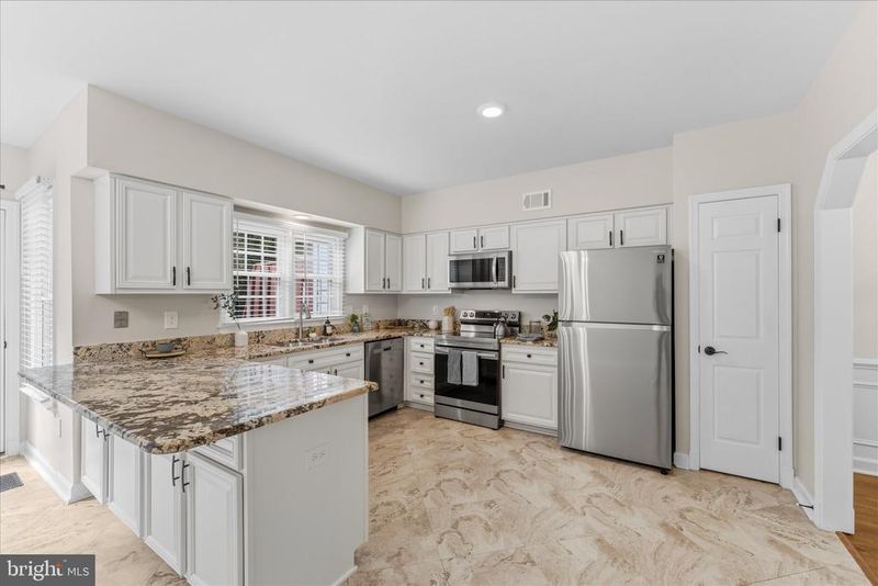 5960 Wescott Hills Way, Alexandria, VA 22315