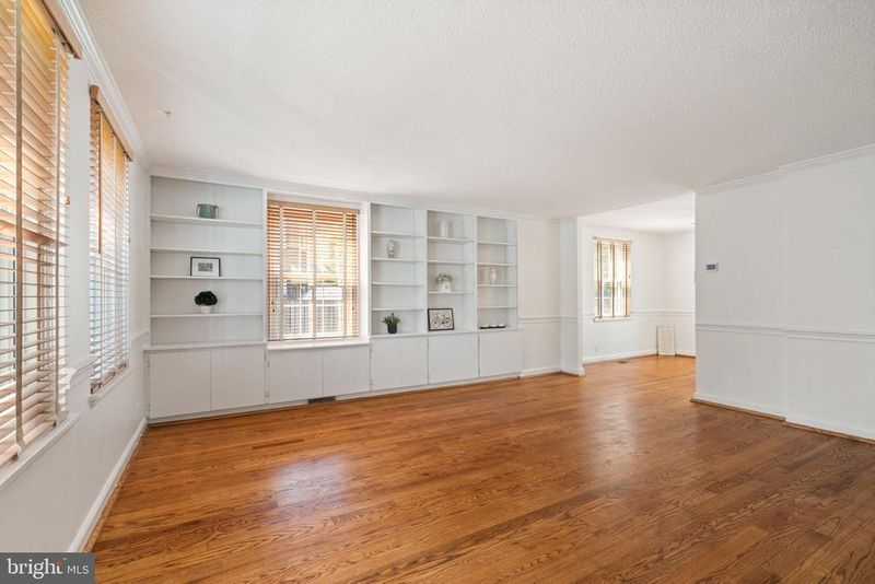 4223 36th St S, Arlington, VA 22206