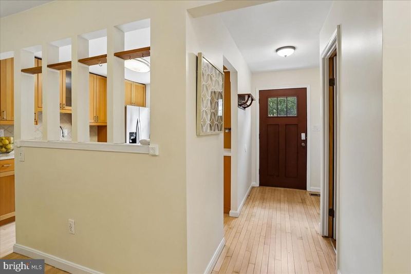 4927 Arctic Ter, Rockville, MD 20853