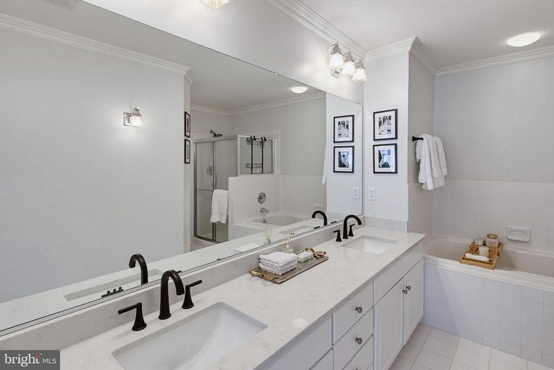 5653 Vineyard Ct, New Market, MD 21774