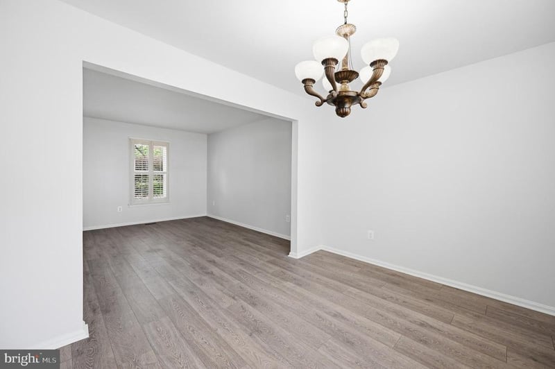 10609 Oxford Ct, Great Falls, VA 22066