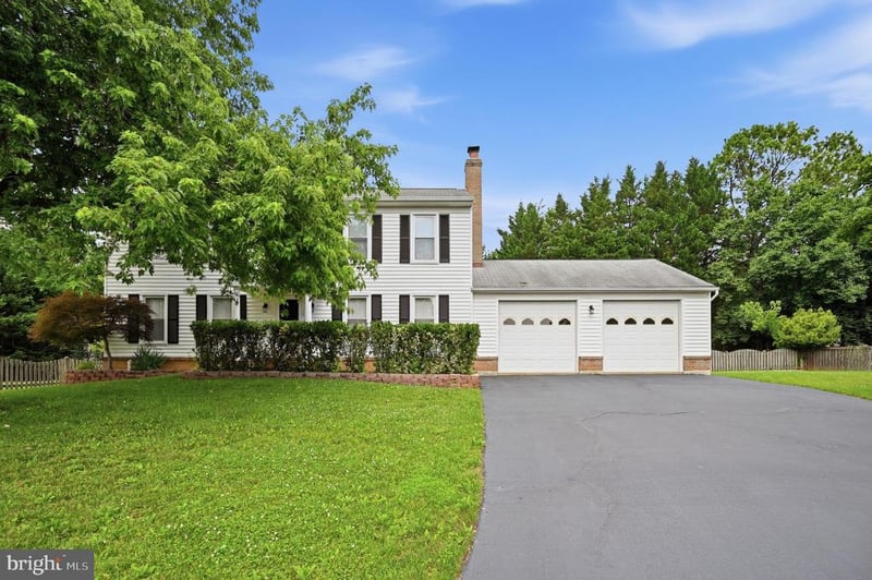 10609 Oxford Ct, Great Falls, VA 22066
