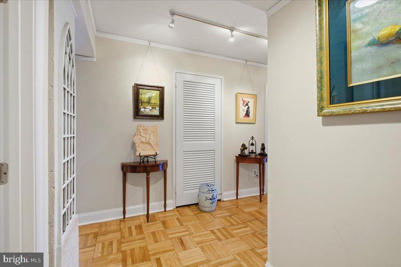 700 7th St SW #827, Washington, DC 20024