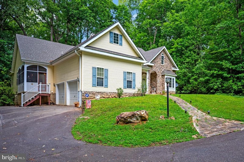 319 Richland Rd, Fredericksburg, VA 22406