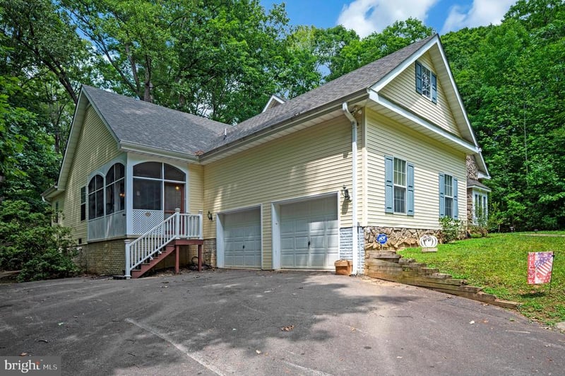 319 Richland Rd, Fredericksburg, VA 22406