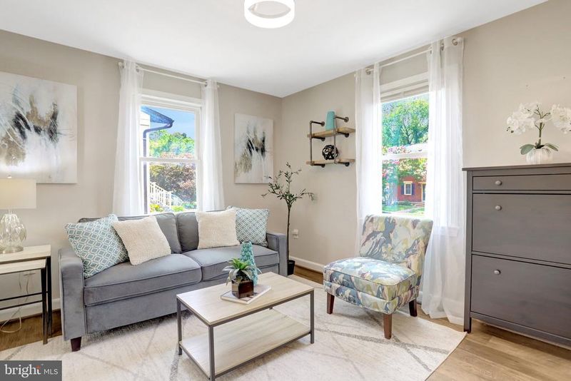 2139 S Oxford St, Arlington, VA 22204