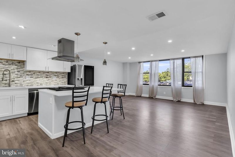 4600 Duke St #303, Alexandria, VA 22304