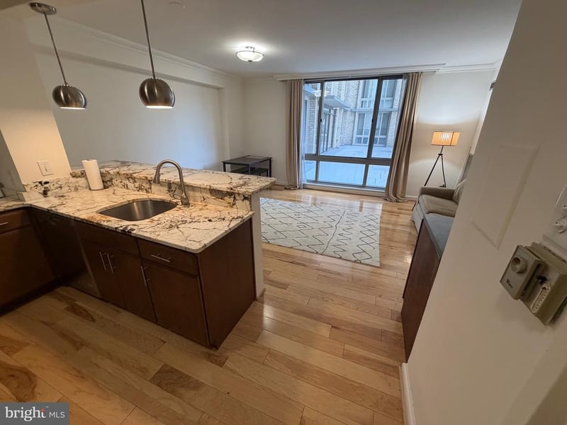 950 25th St NW #116N, Washington, DC 20037