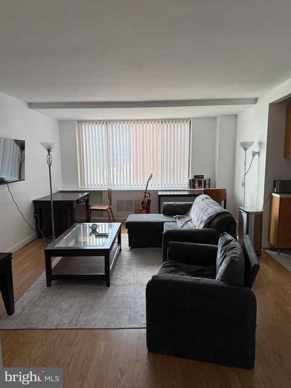 1121 Arlington Blvd #825, Arlington, VA 22209