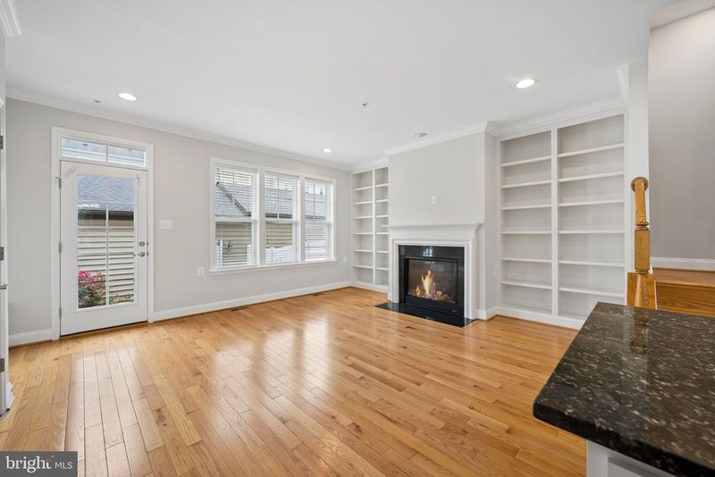 1142 Holden Rd, Frederick, MD 21701