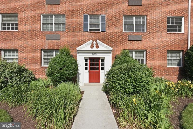 1708 W Abingdon Dr #202, Alexandria, VA 22314
