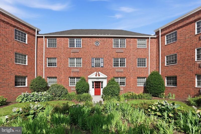 1708 W Abingdon Dr #202, Alexandria, VA 22314