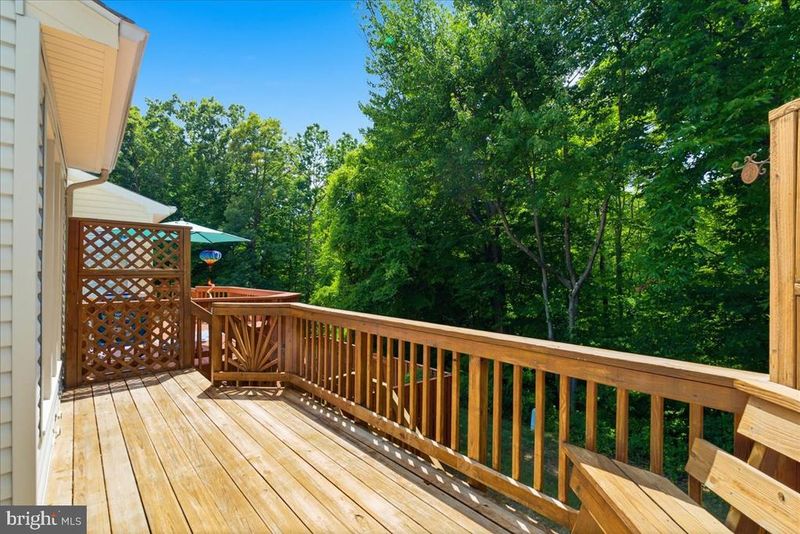 6090 Joust Ln, Alexandria, VA 22315