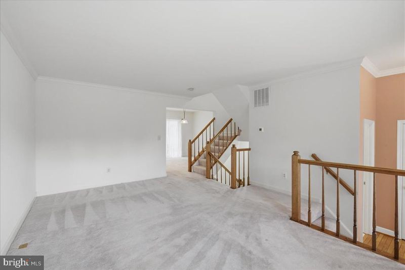 6090 Joust Ln, Alexandria, VA 22315