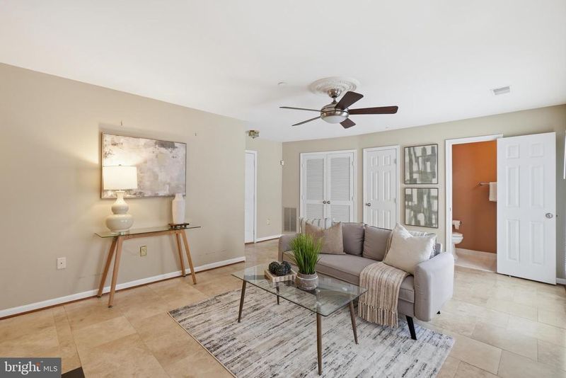 401 Stanton Pl, Alexandria, VA 22304