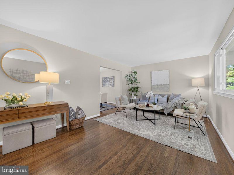 5502 Kings Park Dr, Springfield, VA 22151