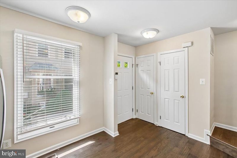 5071 9th St S, Arlington, VA 22204