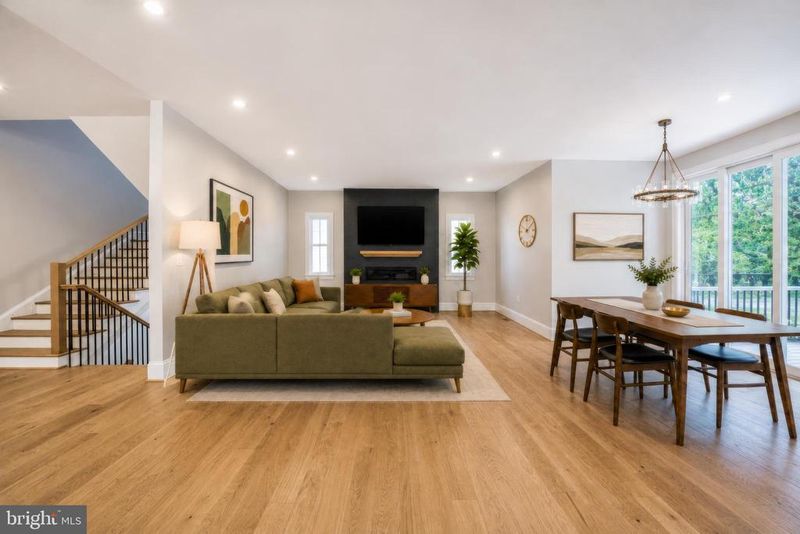 1032 20th St S, Arlington, VA 22202