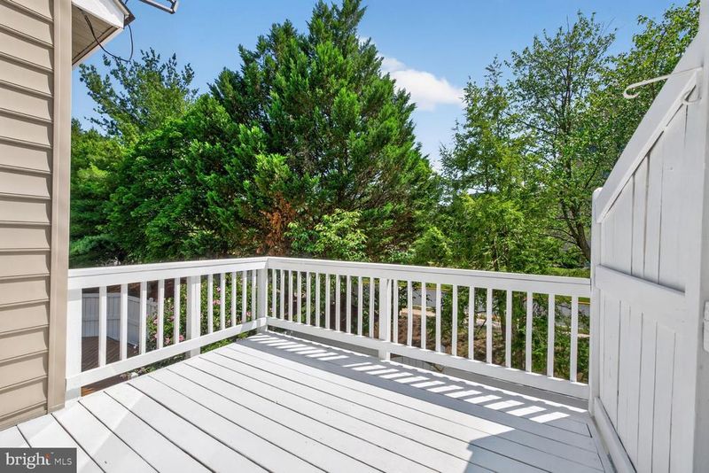 12054 Edgemere Cir, Reston, VA 20190