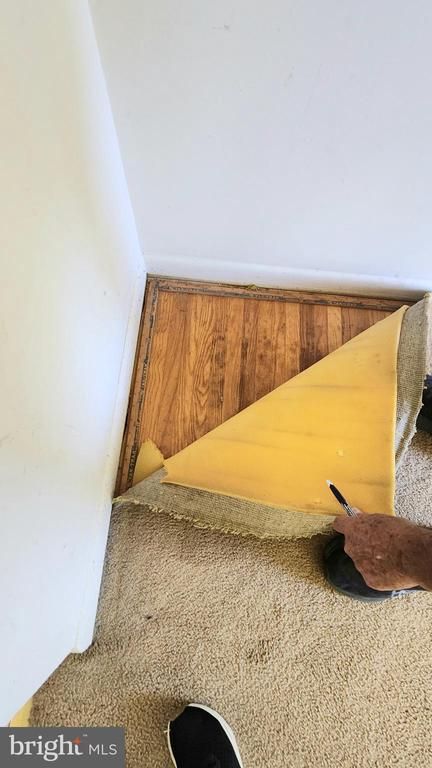 516 Lynch St, Rockville, MD 20850