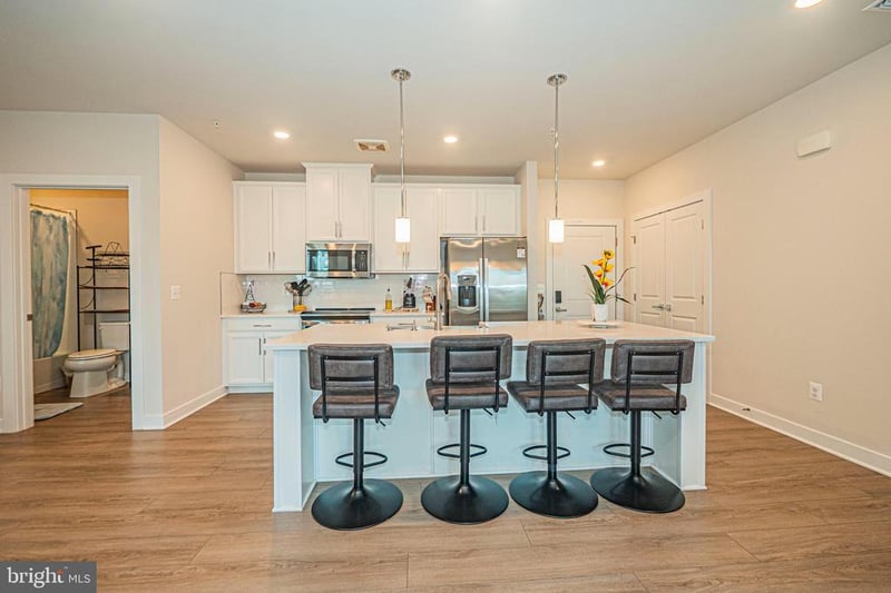 12880 Mosaic Park Way #1-Q, Herndon, VA 20171
