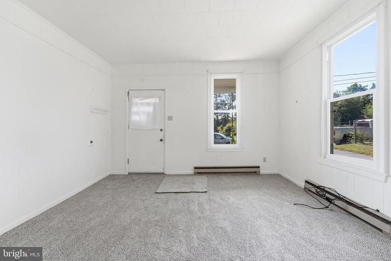 815 Maple Ave N #A, Brunswick, MD 21716