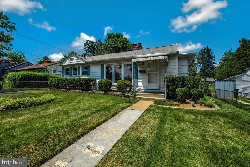 9410 Sheridan St, Lanham, MD 20706