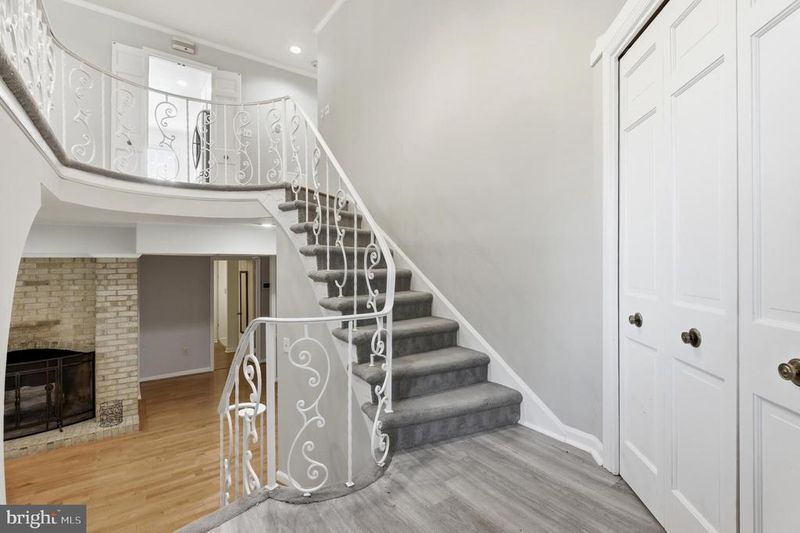 10505 Tyler Ter, Potomac, MD 20854