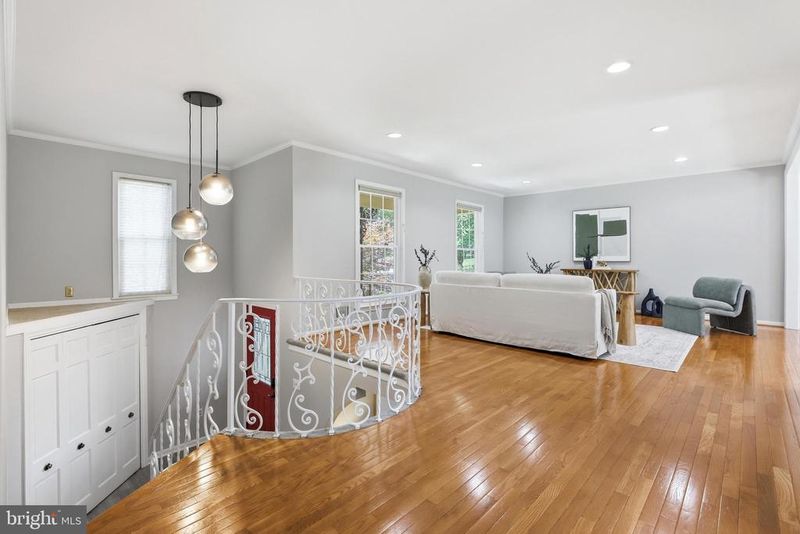 10505 Tyler Ter, Potomac, MD 20854