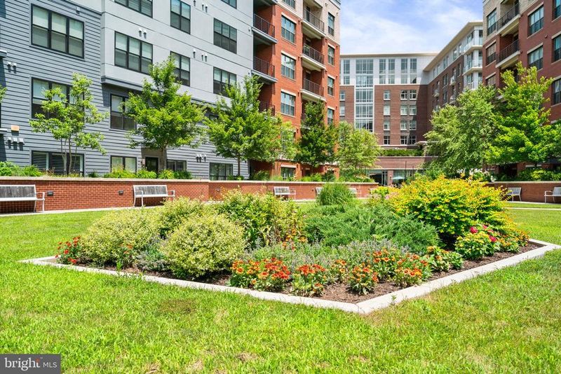 2960 Vaden Dr #2-413, Fairfax, VA 22031