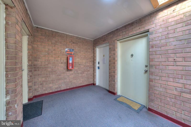10725 West Dr #303, Fairfax, VA 22030