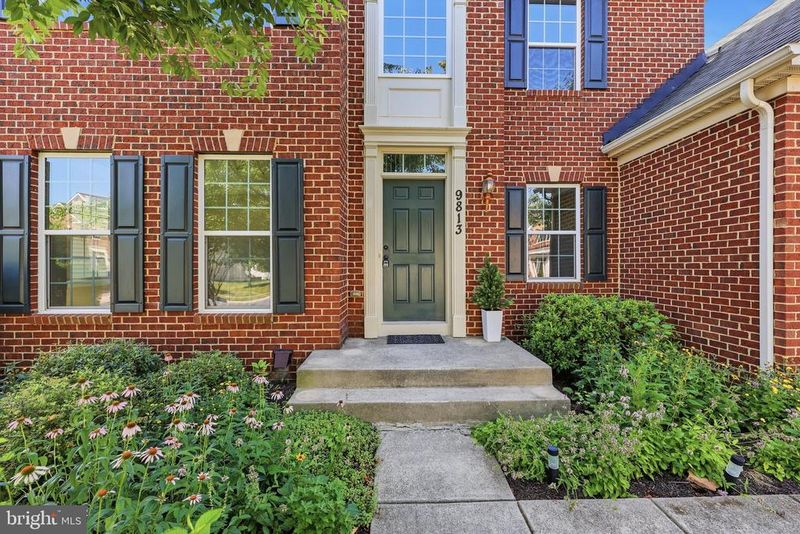 9813 Notting Hill Dr, Frederick, MD 21704