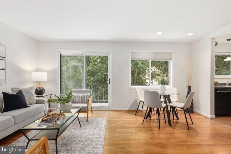 10619 Kenilworth Ave #202, Bethesda, MD 20814