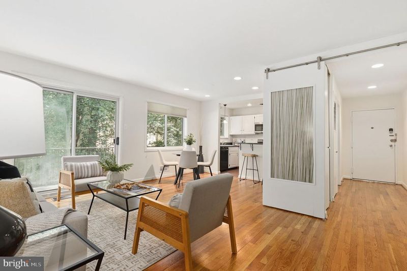 10619 Kenilworth Ave #202, Bethesda, MD 20814