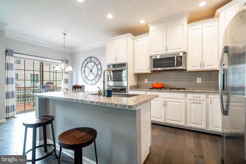 22567 Naugatuck Sq, Ashburn, VA 20148