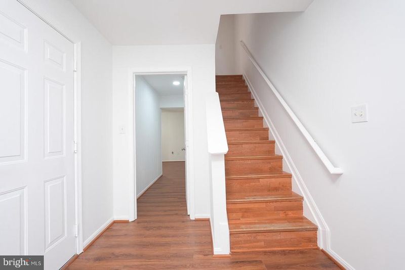 9909 Royal Commerce Pl, Upper Marlboro, MD 20774