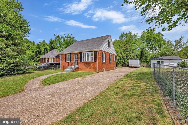 2308 Brinkley Rd, Fort Washington, MD 20744