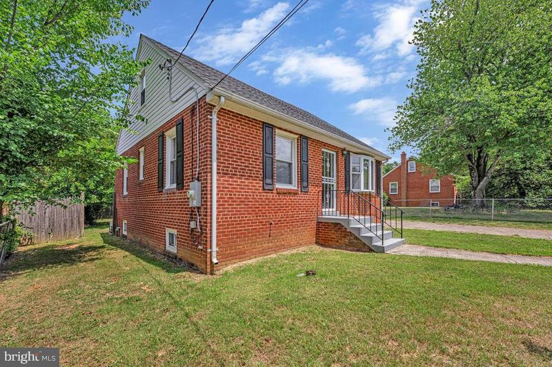 2308 Brinkley Rd, Fort Washington, MD 20744
